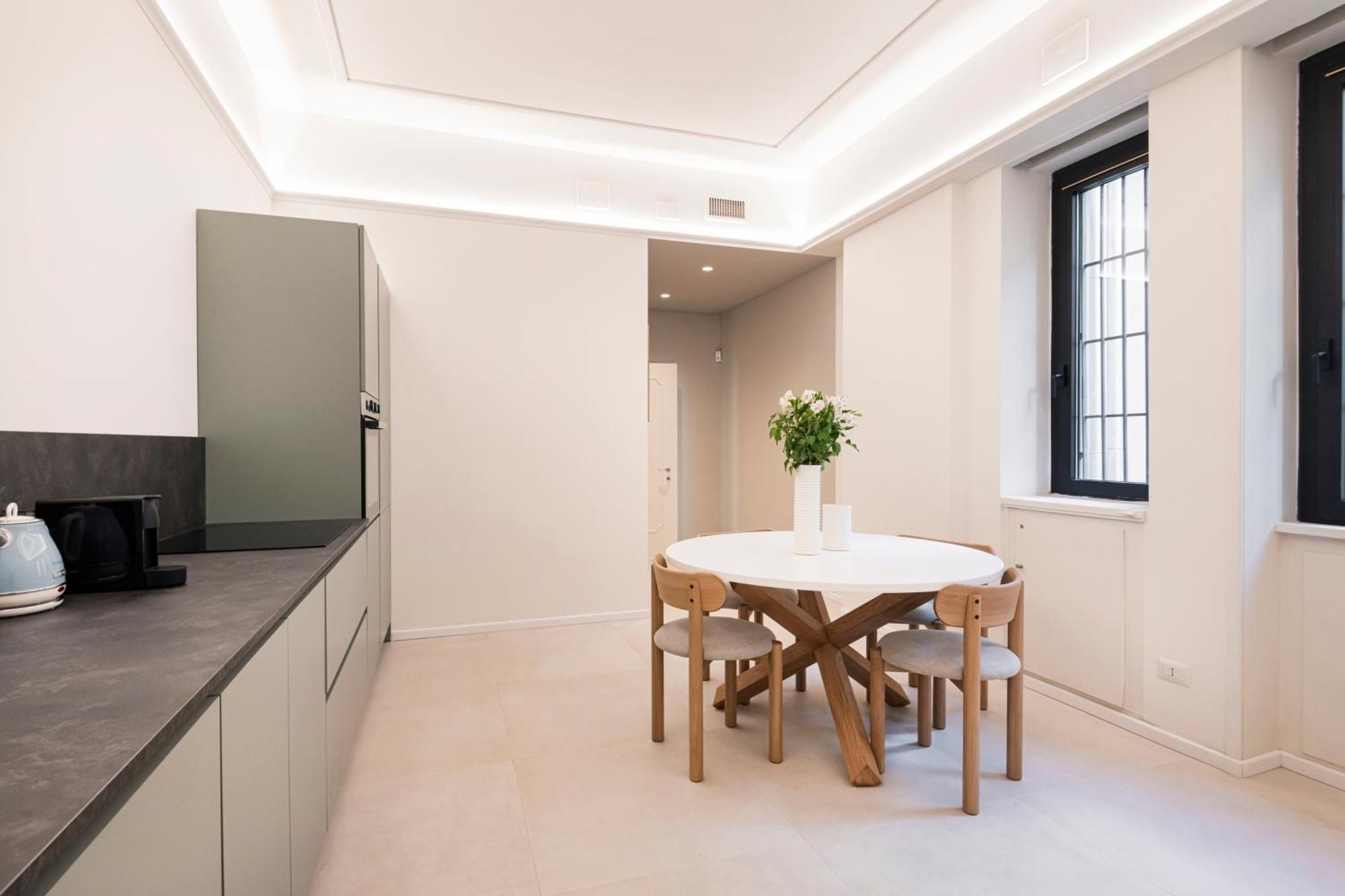 Relstay - Montenapoleone Milano Exteriör bild